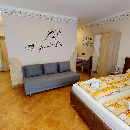 Cristian Apartman Hajdúszoboszló Esterno foto