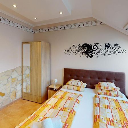 Cristian Apartman Hajdúszoboszló Esterno foto