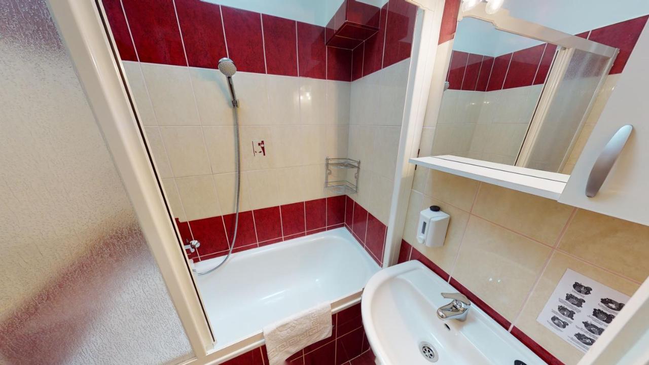Cristian Apartman Hajdúszoboszló Esterno foto